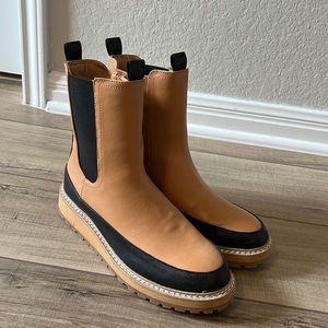 NWOT Lug sole boots